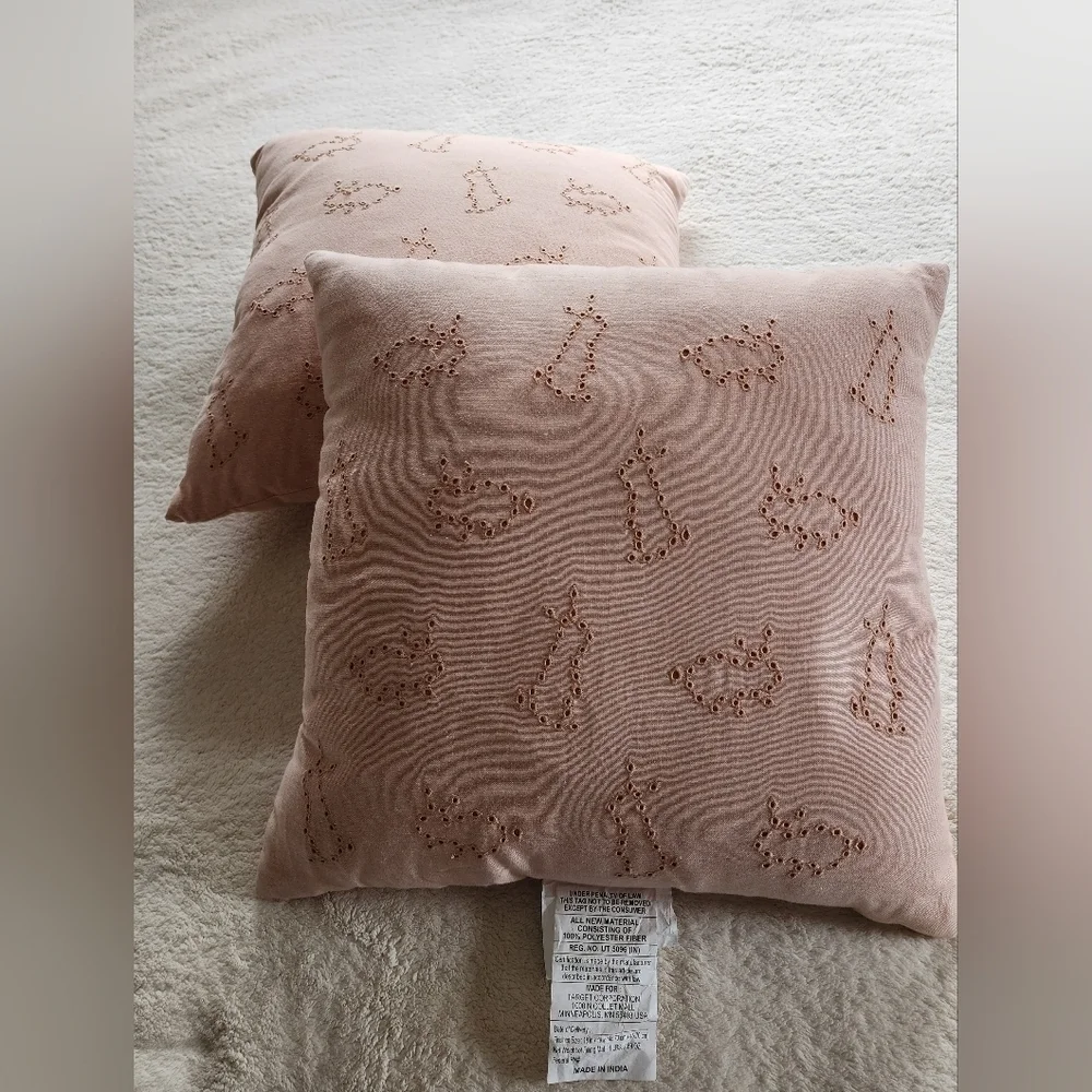 Bundle of 2 THRESHOLD new with tag spring pillow 18×18 each